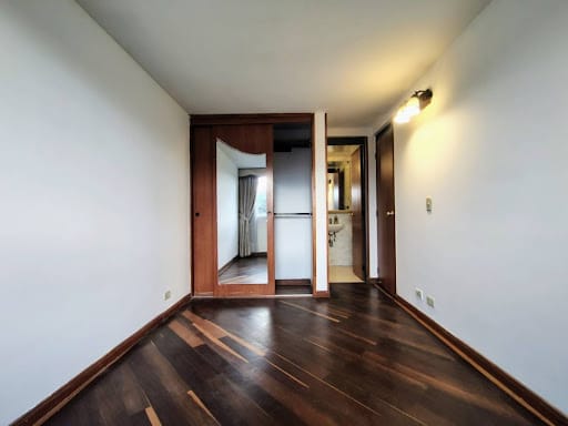 Apartamento de 4 alcobas en venta en Verbenal San Antonio, Bogotá, 100 m² · foto 14 de 24