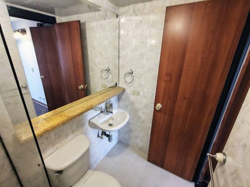 Apartamento de 4 alcobas en venta en Verbenal San Antonio, Bogotá, 100 m² · foto 16 de 24