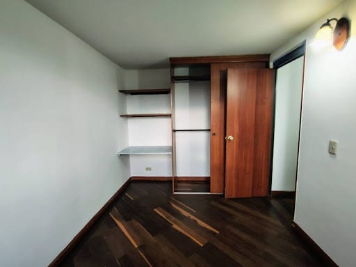 Apartamento de 4 alcobas en venta en Verbenal San Antonio, Bogotá, 100 m² · foto 21 de 24