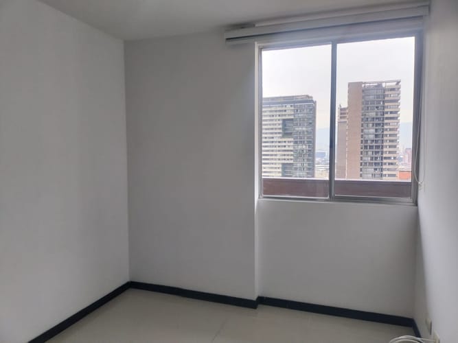 Apartamento de 3 alcobas en arriendo en El Poblado, Medellín, 94 m² · foto 11 de 17