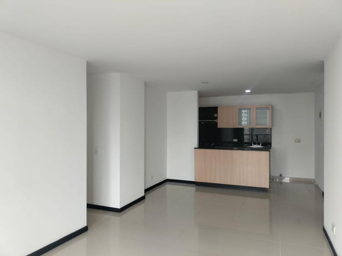 Apartamento de 3 alcobas en arriendo en El Poblado, Medellín, 94 m² · foto 7 de 17