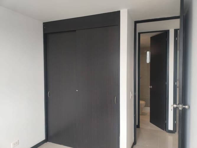 Apartamento de 3 alcobas en arriendo en El Poblado, Medellín, 94 m² · foto 15 de 17