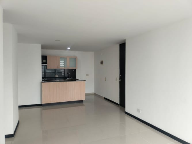 Apartamento de 3 alcobas en arriendo en El Poblado, Medellín, 94 m² · foto 6 de 17