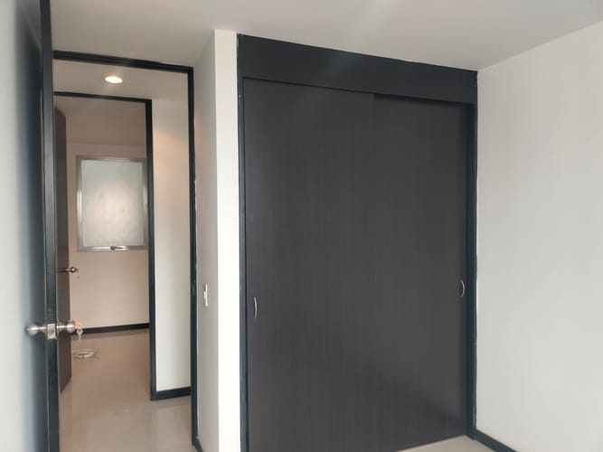 Apartamento de 3 alcobas en arriendo en El Poblado, Medellín, 94 m² · foto 14 de 17