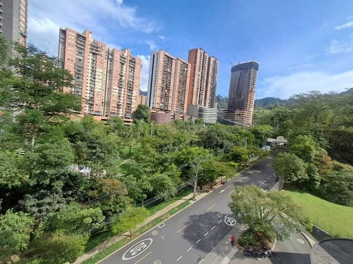 Apartamento de 3 alcobas en arriendo en Ciudadela Monteazul, Sabaneta, 65 m² · foto 5 de 13