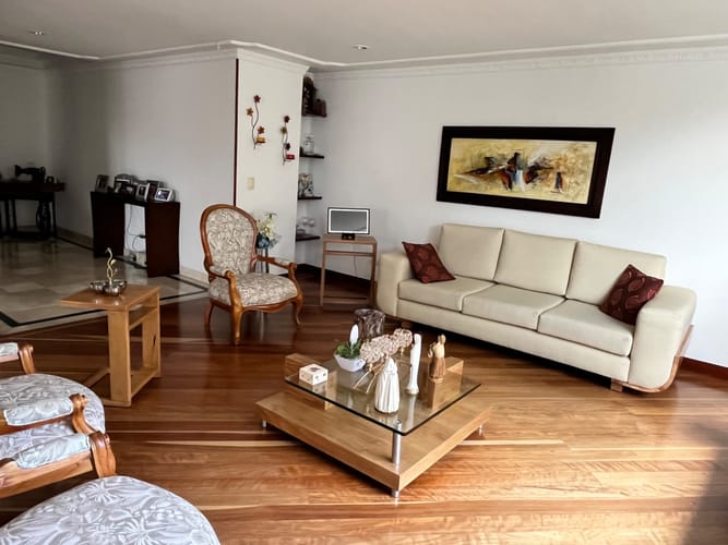 Apartamento de 3 alcobas en venta en La Calleja, Bogotá, 227 m² · foto 9 de 24