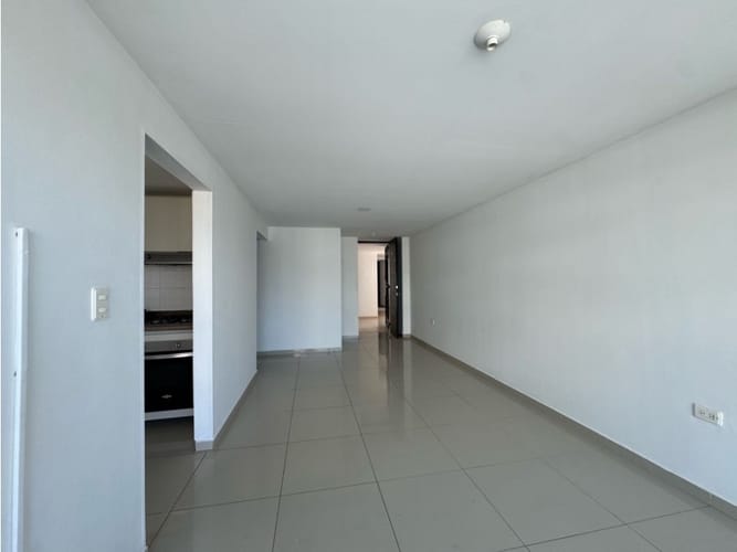 Apartamento de 3 alcobas en arriendo en Ciudad Jardin, Barranquilla, 86 m² · foto 3 de 14