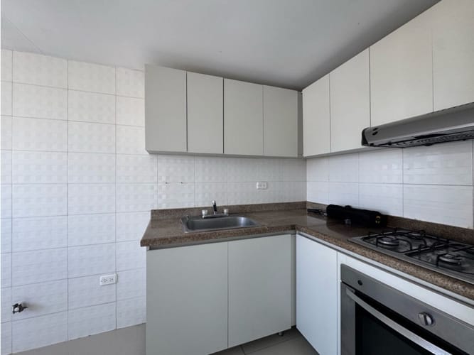 Apartamento de 3 alcobas en arriendo en Ciudad Jardin, Barranquilla, 86 m² · foto 4 de 14