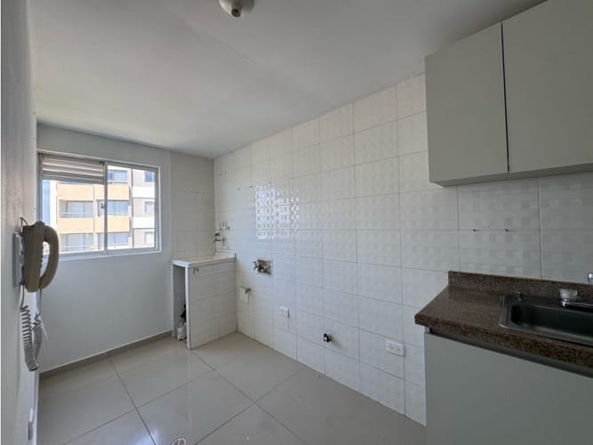 Apartamento de 3 alcobas en arriendo en Ciudad Jardin, Barranquilla, 86 m² · foto 5 de 14