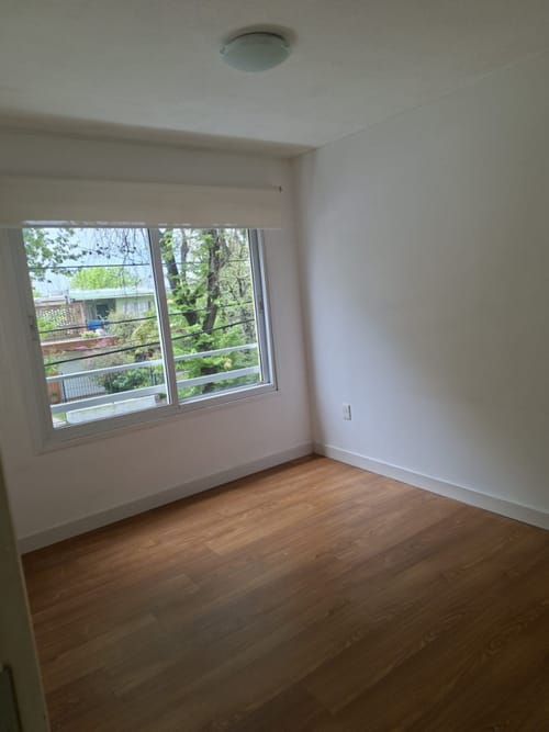 Alquiler Apartamento De 1 Dormitorio Al Frente A 2 Cuadras De La Rambla En Malvin · Photo 7
