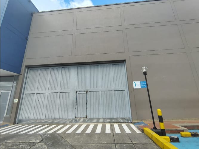 Warehouse for rent in Fontibon, Bogotá