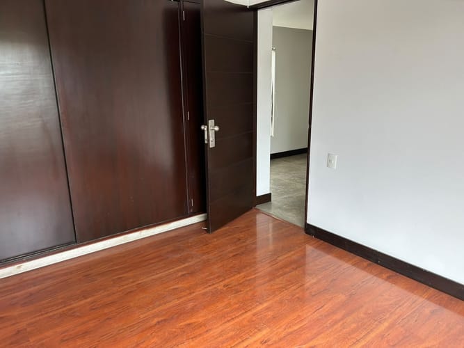 Casa de 5 alcobas en venta en Lagos De Torca, Bogotá, 350 m² · foto 15 de 24