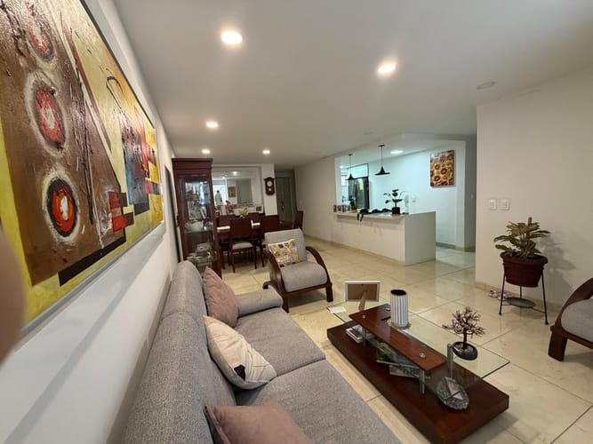 Apartamento de 4 alcobas en venta en Santa Monica, Cali, 175 m² · foto 2 de 13