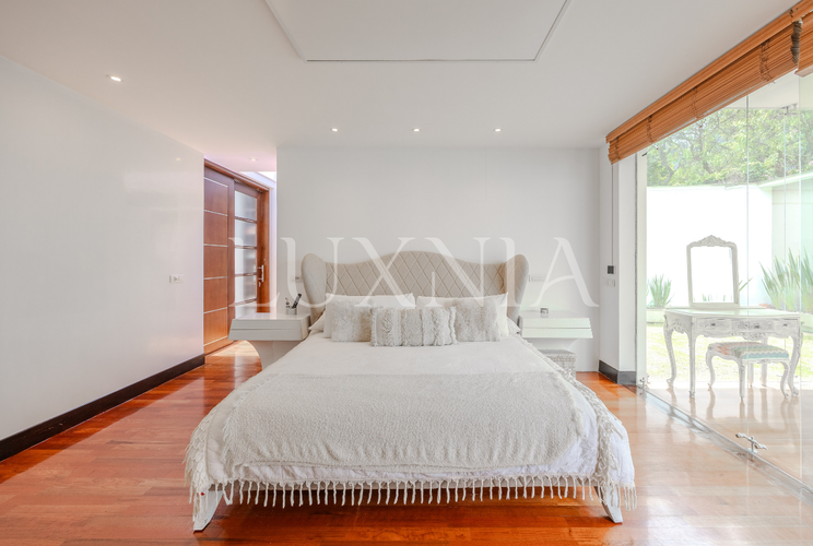 Casa de 5 alcobas en venta en Santa Barbara, Bogotá, 905 m² · foto 9 de 19