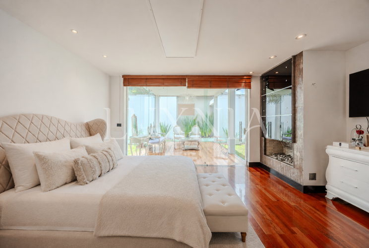 Casa de 5 alcobas en venta en Santa Barbara, Bogotá, 905 m² · foto 8 de 19