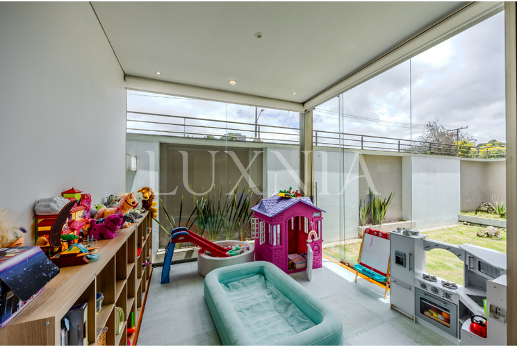Casa de 5 alcobas en venta en Santa Barbara, Bogotá, 905 m² · foto 15 de 19