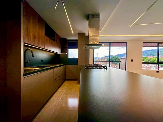 Apartamento en venta en Belén Rosales, Medellín, 200 m² · foto 2 de 21