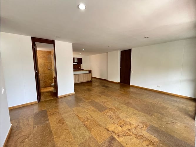 Apartamento de 2 alcobas en arriendo en La Inmaculada, Envigado, 87 m² · foto 2 de 10