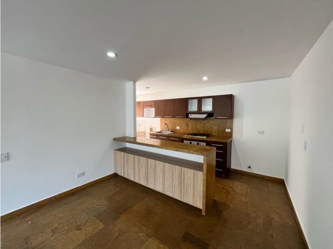 Apartamento de 2 alcobas en arriendo en La Inmaculada, Envigado, 87 m² · foto 4 de 10