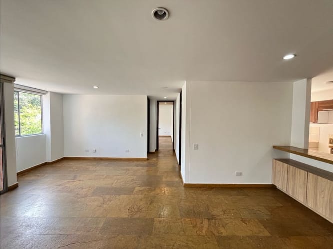 Apartamento de 2 alcobas en arriendo en La Inmaculada, Envigado, 87 m² · foto 5 de 10