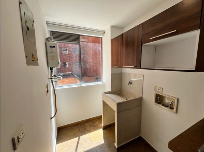 Apartamento de 2 alcobas en arriendo en La Inmaculada, Envigado, 87 m² · foto 7 de 10