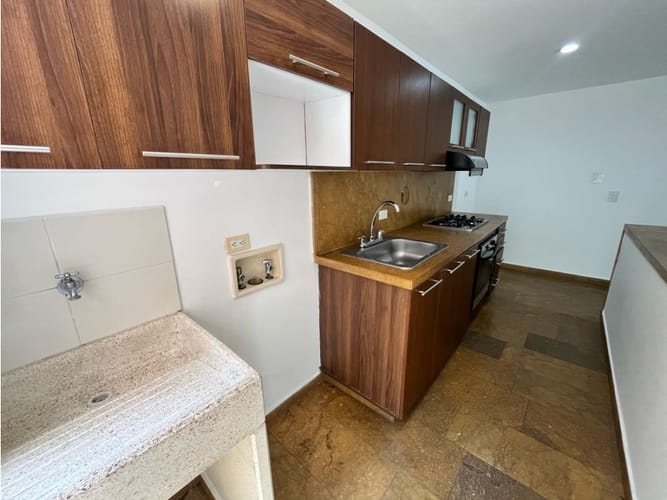 Apartamento de 2 alcobas en arriendo en La Inmaculada, Envigado, 87 m² · foto 9 de 10