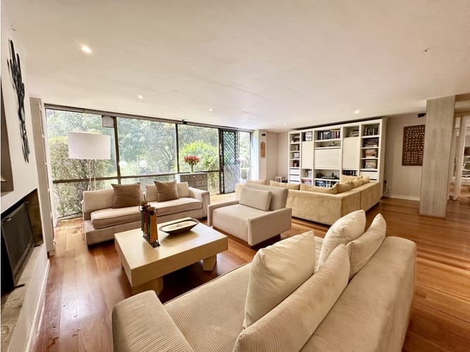 Apartamento de 4 alcobas en venta en La Calleja, Bogotá, 350 m² · foto 2 de 24