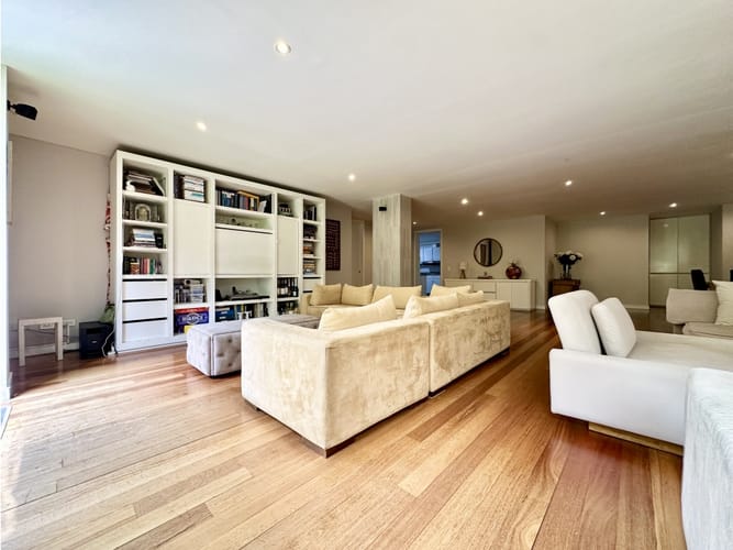 Apartamento de 4 alcobas en venta en La Calleja, Bogotá, 350 m² · foto 3 de 24