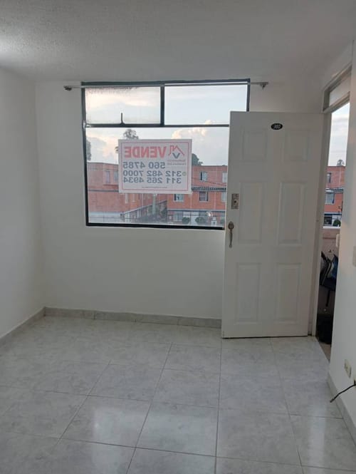 Apartamento de 3 alcobas en venta en Tierra Buena, Bogotá, 42 m² · foto 3 de 17