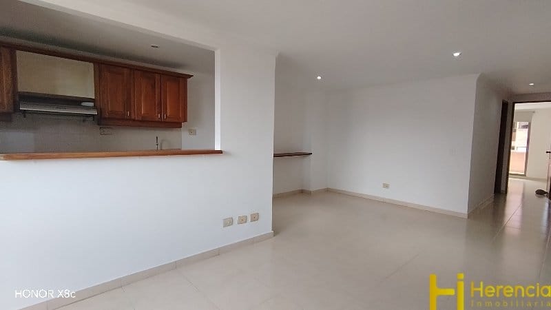 Apartamento de 3 alcobas en arriendo en Laureles, Medellín, 92 m² · foto 3 de 24
