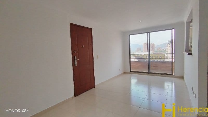 Apartamento de 3 alcobas en arriendo en Laureles, Medellín, 92 m² · foto 4 de 24