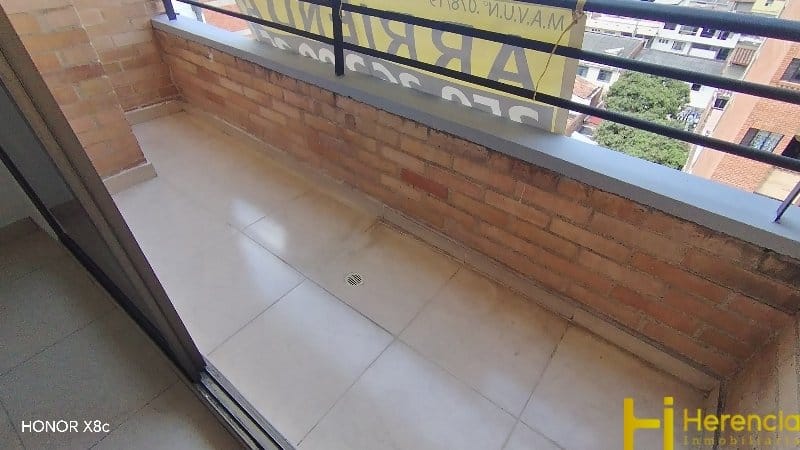 Apartamento de 3 alcobas en arriendo en Laureles, Medellín, 92 m² · foto 5 de 24