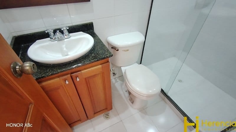 Apartamento de 3 alcobas en arriendo en Laureles, Medellín, 92 m² · foto 12 de 24