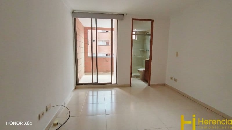 Apartamento de 3 alcobas en arriendo en Laureles, Medellín, 92 m² · foto 16 de 24
