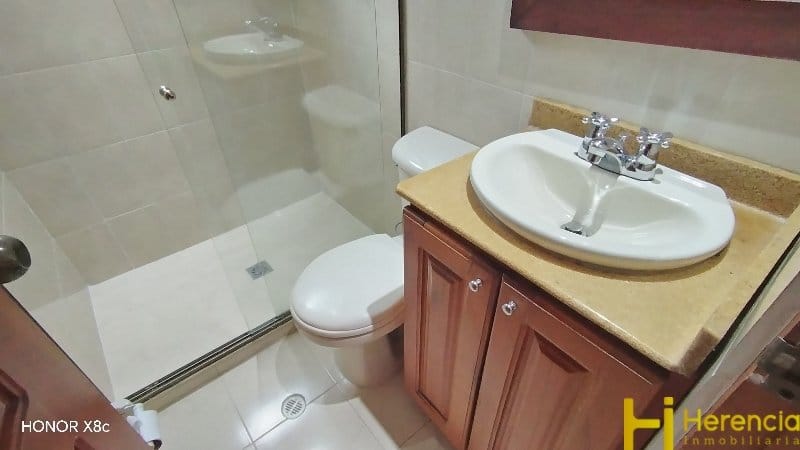 Apartamento de 3 alcobas en arriendo en Laureles, Medellín, 92 m² · foto 17 de 24
