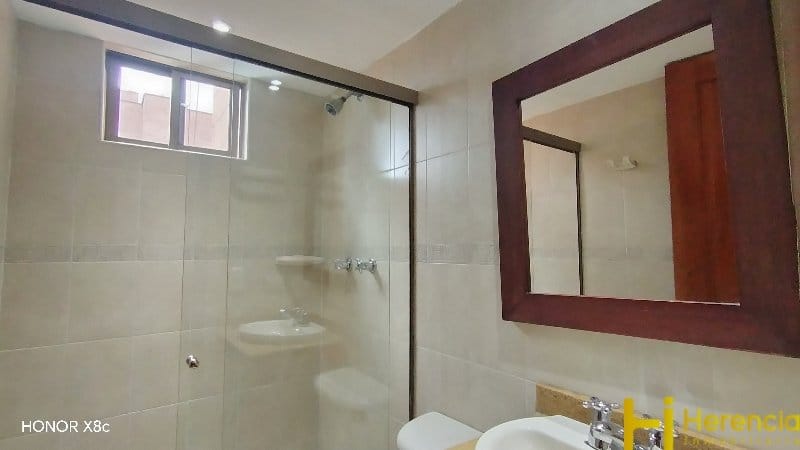 Apartamento de 3 alcobas en arriendo en Laureles, Medellín, 92 m² · foto 18 de 24