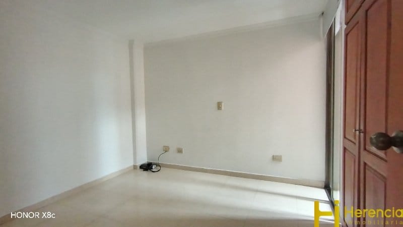 Apartamento de 3 alcobas en arriendo en Laureles, Medellín, 92 m² · foto 19 de 24