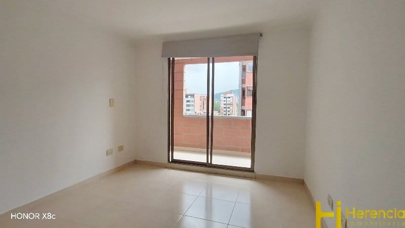 Apartamento de 3 alcobas en arriendo en Laureles, Medellín, 92 m² · foto 23 de 24