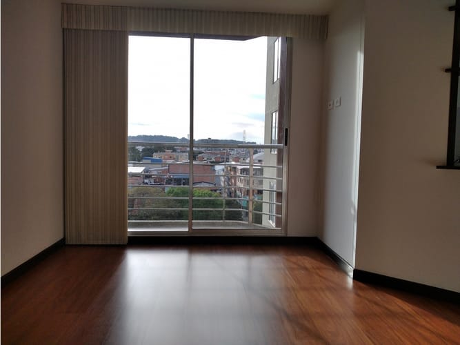 Apartamento de 3 alcobas en arriendo en Pradera Norte, Bogotá, 82 m² · foto 4 de 18