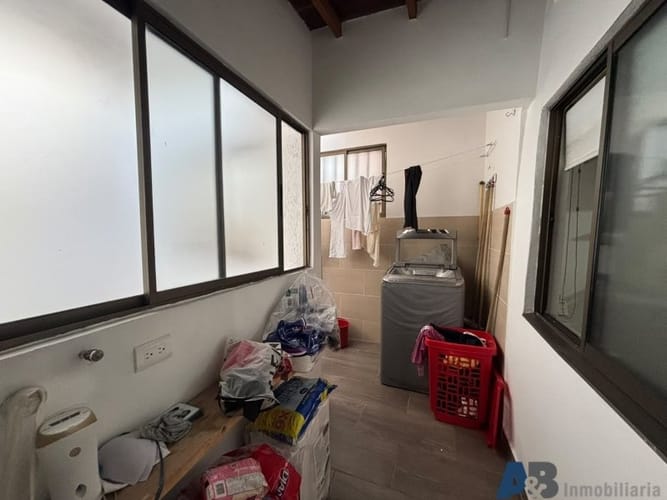 Apartamento de 3 alcobas en arriendo en Centro, Itagüí, 112 m² · foto 3 de 21