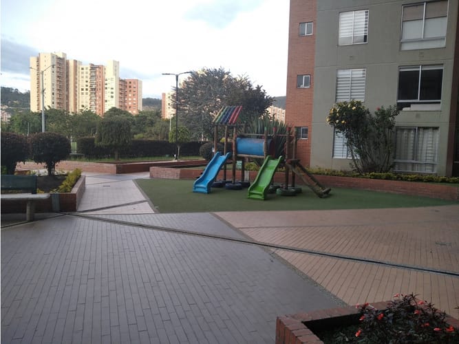 Apartamento de 3 alcobas en arriendo en Pradera Norte, Bogotá, 82 m² · foto 17 de 18