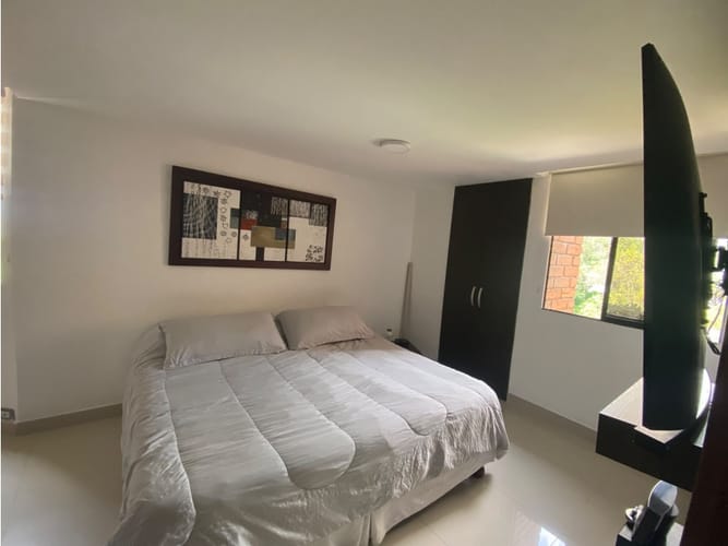 Apartamento de 3 alcobas en venta en Transversal Inferior, Medellín, 208 m² · foto 9 de 19
