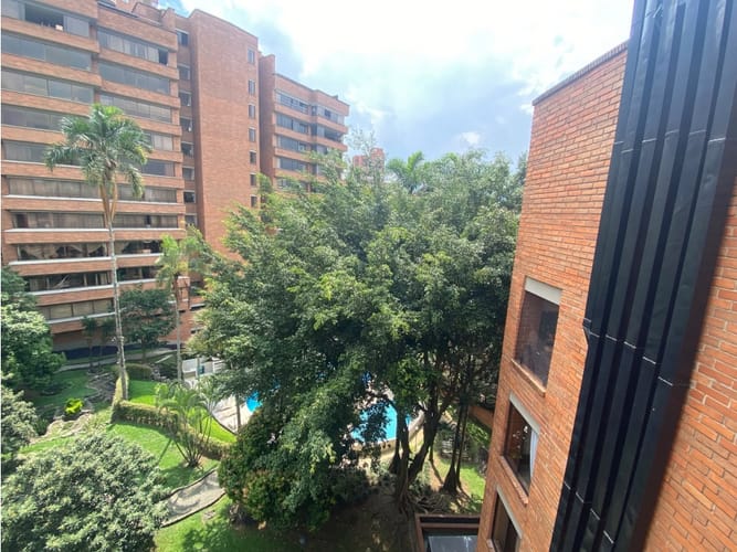 Apartamento de 3 alcobas en venta en Transversal Inferior, Medellín, 208 m² · foto 19 de 19