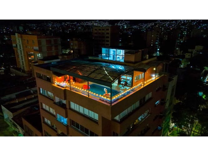 Apartamento de 5 alcobas en venta en Conquistadores, Medellín, 450 m² · foto 3 de 21