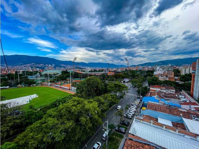 Apartamento de 5 alcobas en venta en Conquistadores, Medellín, 450 m² · foto 16 de 21