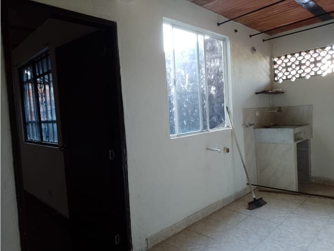 Casa de 7 alcobas en venta en Jordan, Villavicencio, 144 m² · foto 3 de 12