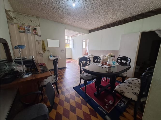 Casa de 6 alcobas en venta en Centro, Villavicencio, 240 m² · foto 2 de 13