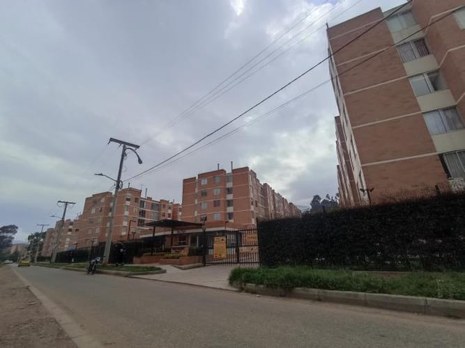 Apartamento de 3 alcobas en venta en Arboleda San Rafael, Zipaquirá, 60 m² · foto 2 de 21