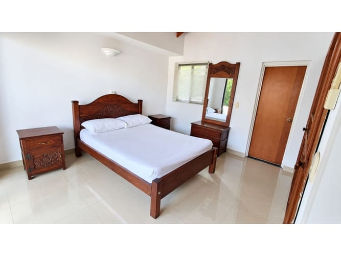 Casa de 3 alcobas en venta en Ricaurte, 158 m² · foto 10 de 14