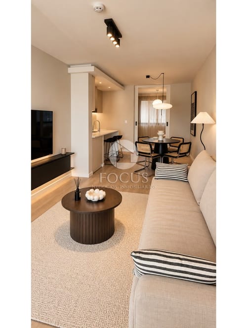 Alquiler Apartamento 2 Dormitorios Con Garaje, Box Y Terraza En Centro · Photo 5